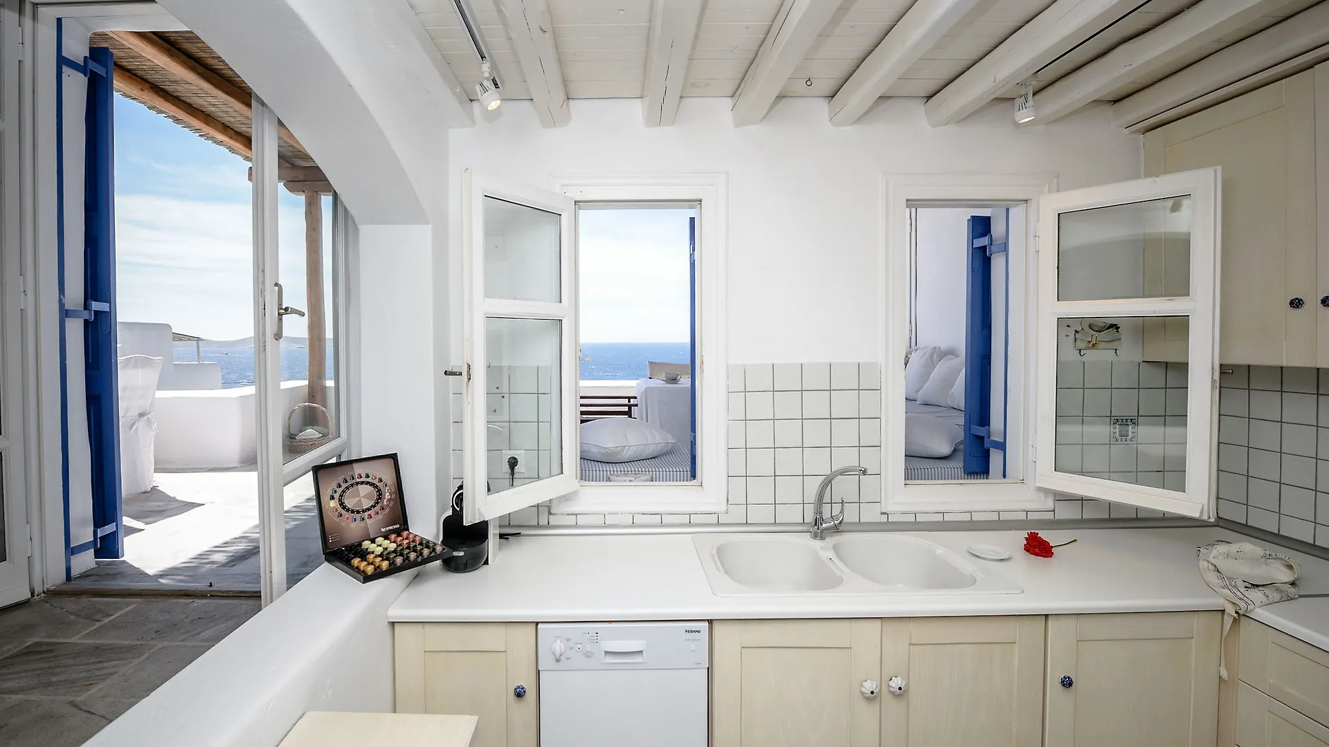 Mykonos Art Villas Agios Ioannis Diakoftis 4*,